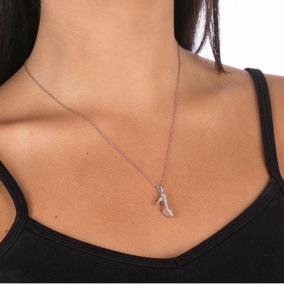 18k Diamond Cinderella Glass Slipper Necklace - Picture 6 of 9